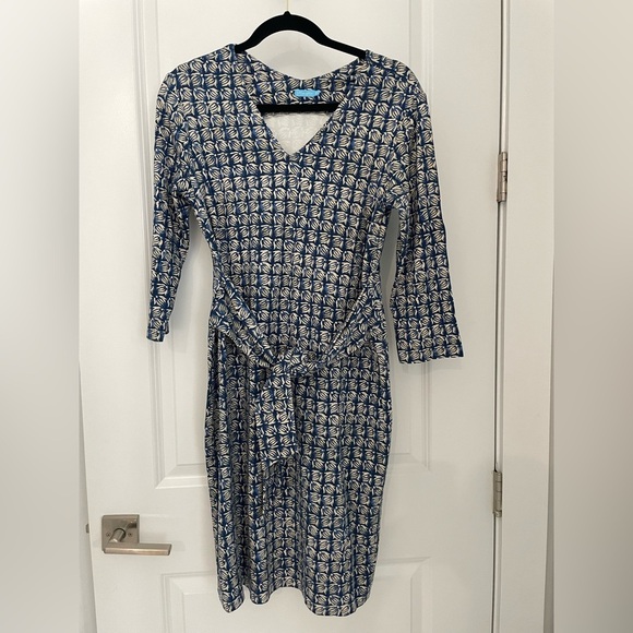J. McLaughlin Blue Print 3/4 Sleeve Ponte Knit Tie Dress Medium Office Work G51 - Picture 2 of 8